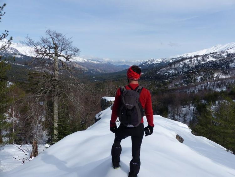 Hiker in Vergio (GR20 Corsica) during a private VTC transfer from Bastia Poretta airport