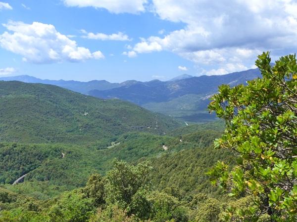 Vue sur la vallée de Bocognano lors d'un transfert privé VTC depuis l'aéroport d'Ajaccio