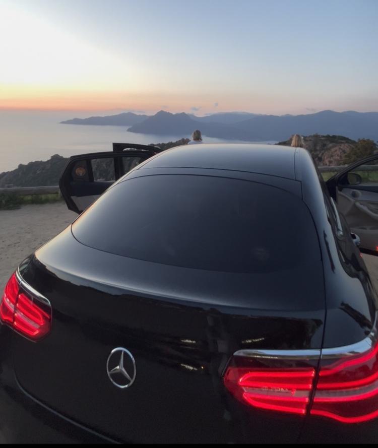 Véhicule Mercedes à Piana lors d'une excursion privée depuis Ajaccio
