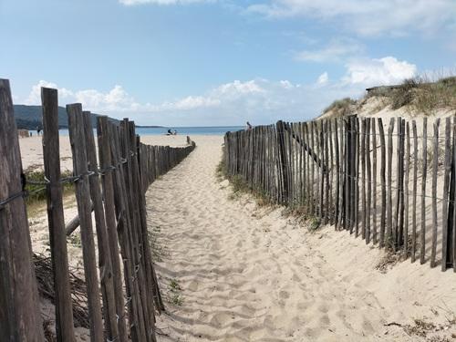 Vue sur la baie de Cupabia lors d'un transfert privé VTC à Porticcio