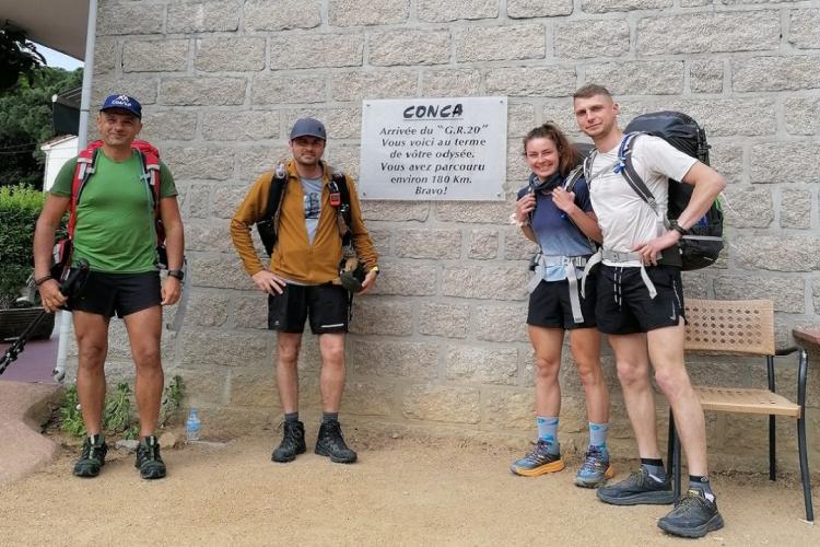 Groupes de randonneurs à Conca (GR20 Sud) pour un transfert privé VTC vers Vizzavona (GR20 centre Corse)
